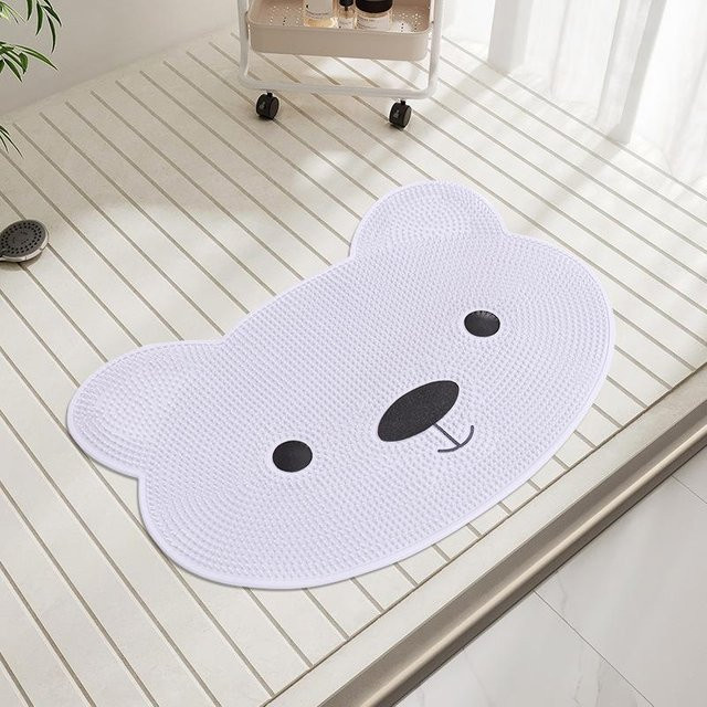 Rutschfeste Badezimmer Matte von Yiran Furniture in Weiß mit Tier-Motiv, B/B: 34 x 50 cm - Bild 1