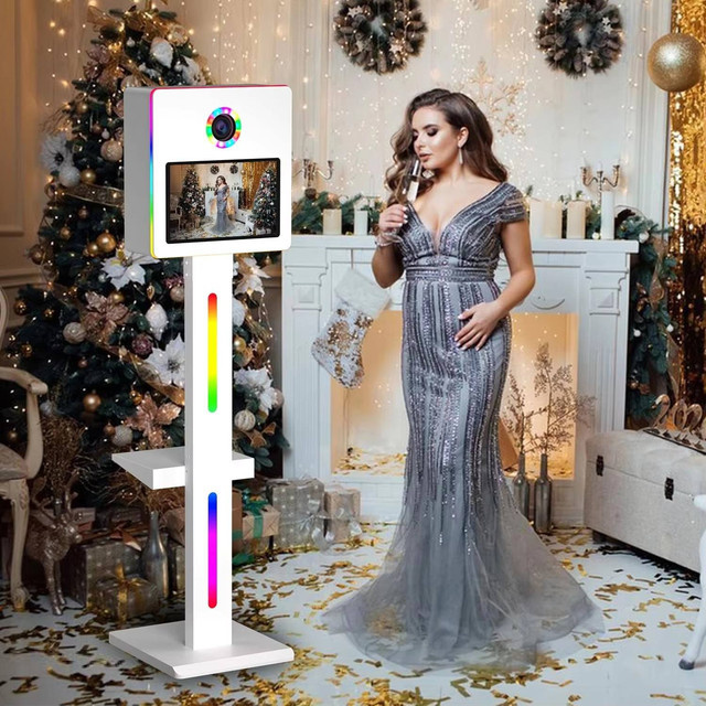 Matrix Square Booth Spiegelfotobox mit 15,6-Zoll Display in Weiß für Partys, Events und Hochzeiten - Bild 1