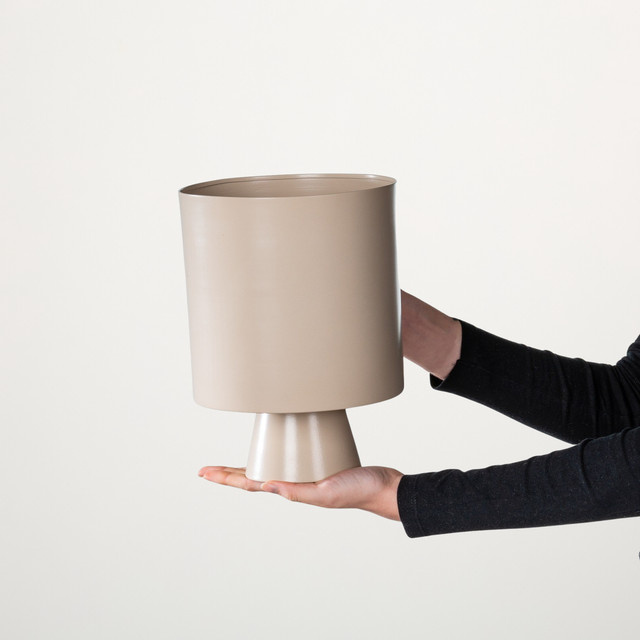 Keramik Übertopf mit Sockel von BLUME2000 in Taupe/Beige, Höhe: 17 cm - Bild 1