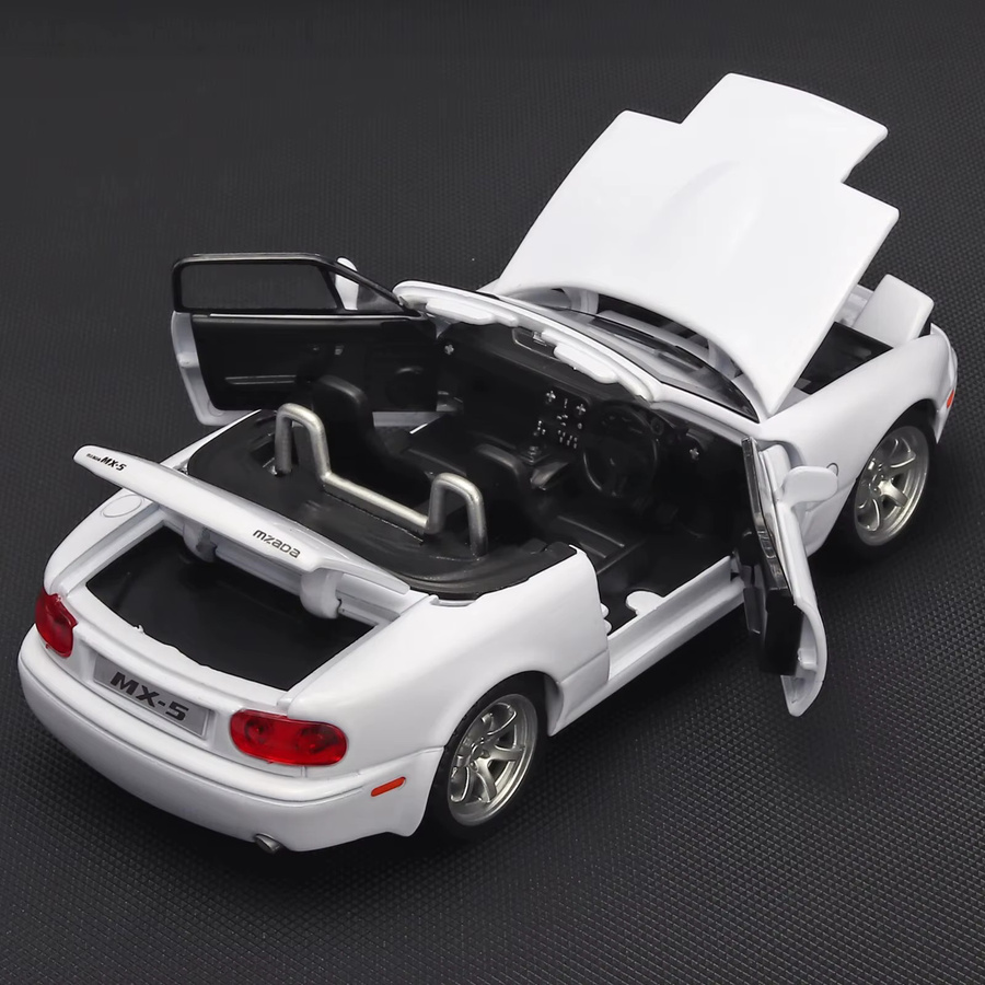 Maisto Mazda MX-5 Legierungsmodellauto, 1:32 - Bild 4