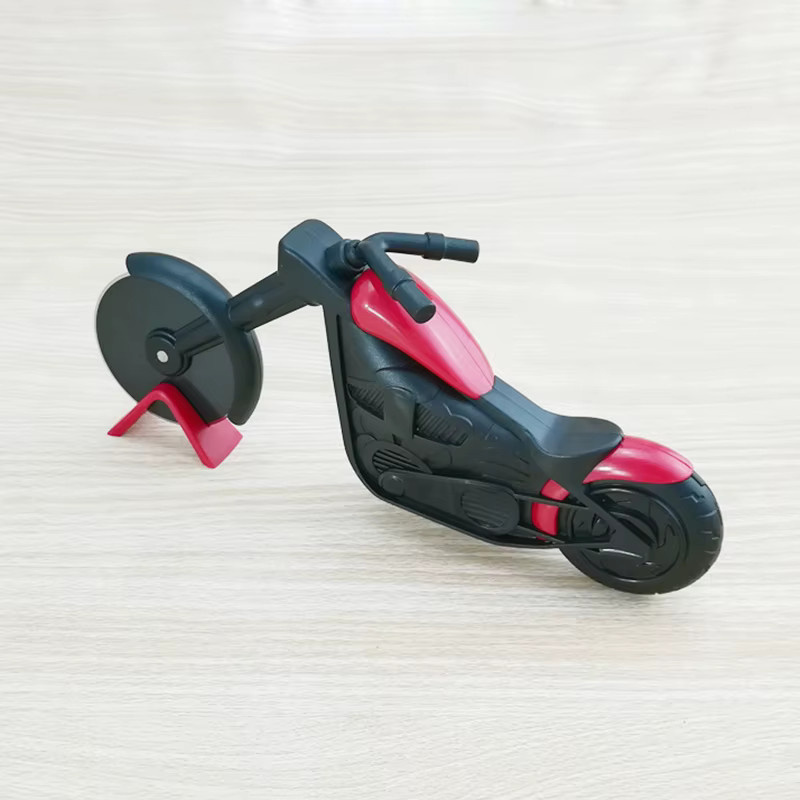 Kreativer Pizzaschneider in Motorrad-Design aus Edelstahl und Kunststoff für Pizza und Roller - Bild 5