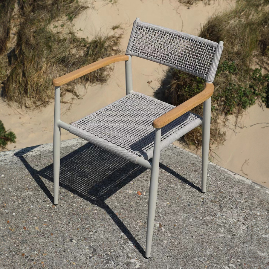Zebra Ant Stapelsessel in White/Sand aus pulverbeschichtetem Aluminium und recyceltem Teak mit Olefin-Rope-Geflecht - Bild 2