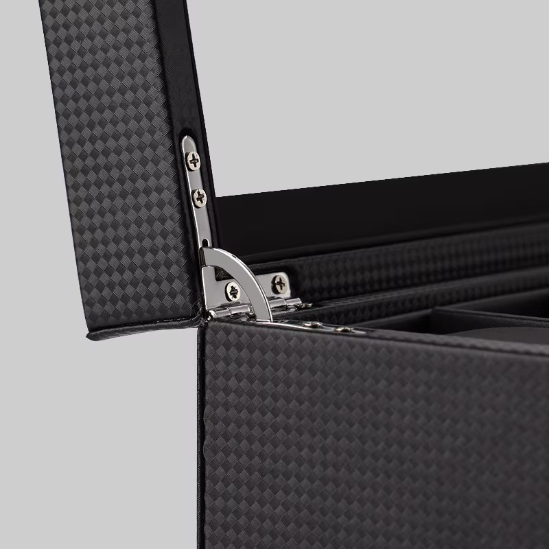 DOKW Uhrenbox-Organizer aus schwarzem PU-Leder mit Kohlefaser-Optik, doppellagig mit 24 Fächern und quadratischem Glasdeckel zur Schmuckaufbewahrung - Bild 6