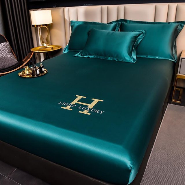 Hochwertiges Mako-Satin Spannbettlaken Set mit 2 Kissenbezügen aus Mikrofaser, einfarbig, Schwarz oder Grün, Kissenbezug Maße: 48 x 74 cm - Bild 1