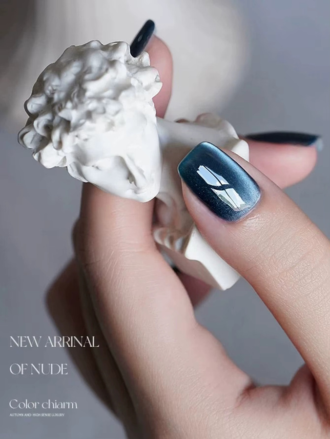 MISS MIANEL Blauer Regen Katzenaugen-Gel-Nagellack, 12 ml, Blau, Glänzend - Bild 3