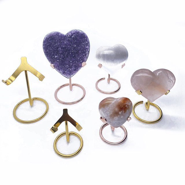 Kristallkugel Halterung in Herzform als Desktop Ornament für Steine und Schmuck, Silber und Mehrfarbig - Bild 1