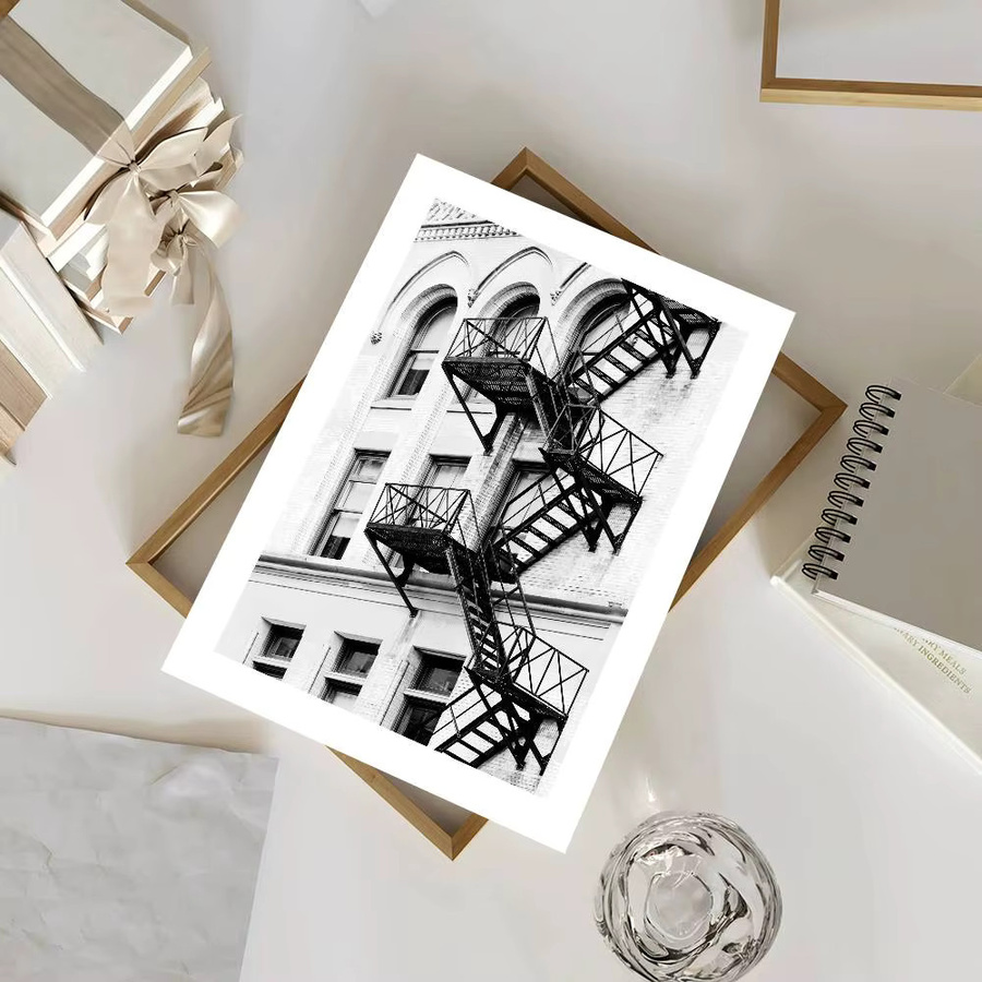 MINISO New York Fire Escape Poster, selbstklebender Wandaufkleber aus Papier in Schwarz, Rechteckig, B: 15,0 cm, H: 15,0 cm, T: 1,0 cm - Bild 4