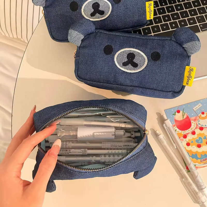 Rilakkuma Cowboy Canvas Limited Edition Stifttasche und Make-up-Tasche in Braun und Blau - Bild 2