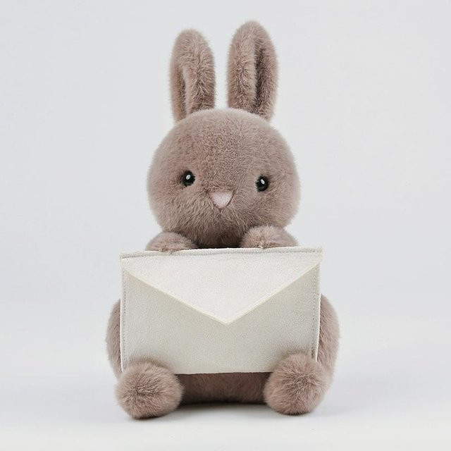 Kidsly Sitzende Umschlag Hase Plüschtier, khaki, 35cm - Bild 1