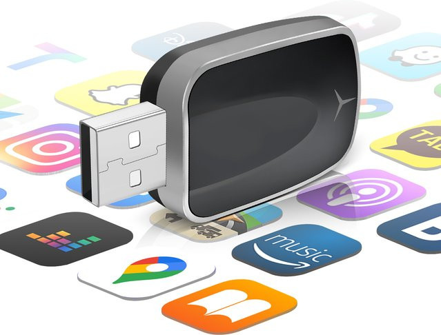 EzoneTronics 2 in 1 Kabelloser CarPlay und Android Auto Adapter in Schwarz für werkseitig verkabelte Fahrzeuge - Bild 1