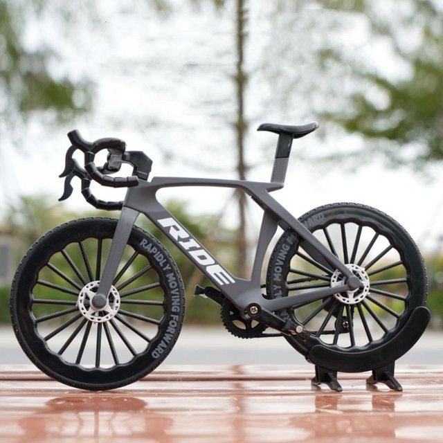 Topmix Mini-Fahrradmodell Rennsport, Metall, Maßstab 1:8, ab 3 Jahre - Bild 1