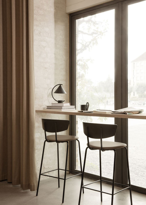 Ferm Living Meridian Tischleuchte in Schwarz, dimmbar und mit Akku sowie Touch-Funktion - Bild 2