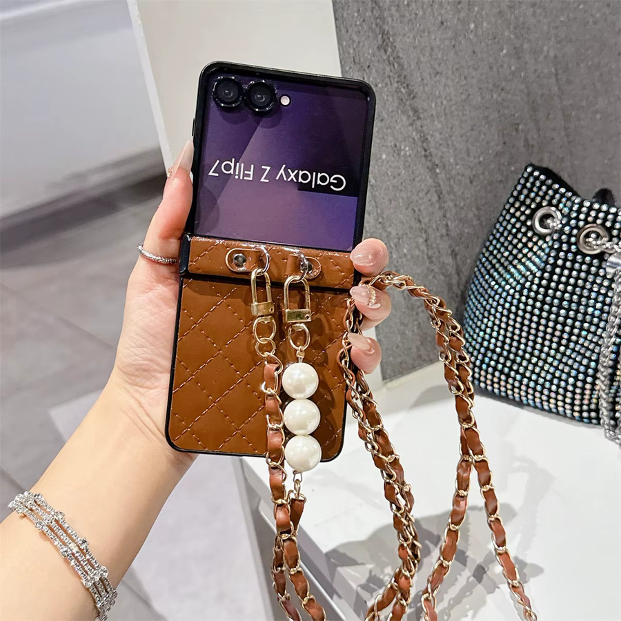 Samsung Galaxy Z Flip 6 und Z Flip 5 Umhängetasche aus glattem PU-Leder mit Lanyard in Schwarz oder Braun - Bild 3