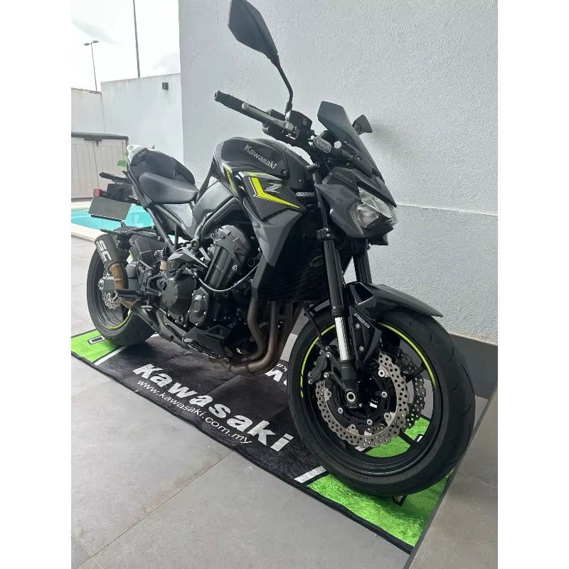 Kawasaki Motorrad Teppich für die Garage, rutschfeste Bodenmatte in Schwarz, rechteckig aus Polyester - Bild 2