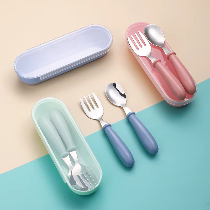 DUTRIEUX Personalisiertes Kinder Besteckset aus Edelstahl mit Gravur, 2-teiliges Set aus Gabel und Löffel in Pastellfarben - Bild 2