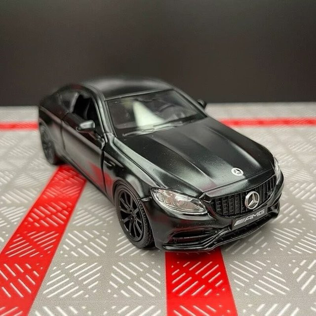 MAKEDA Mercedes-Benz C63S Coupe, Sportwagen Modell, 1:36, Metall - Bild 1