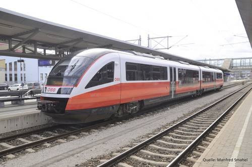 Piko Dieseltriebwagen Desiro Rh 5022 der ÖBB im Maßstab H0 - Bild 1