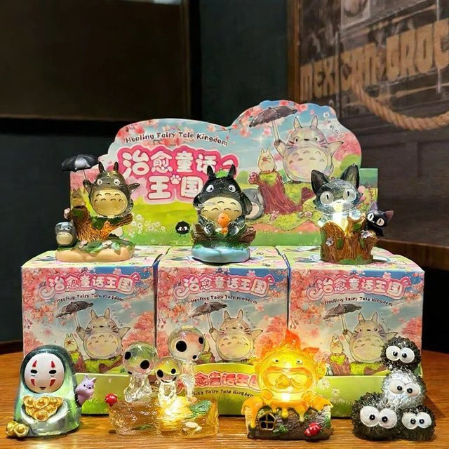 Hot Toys Hayao Miyazaki Heilendes Märchenkönigreich Blindbox, Leuchtende Puppe, Einzelfigur - Bild 1