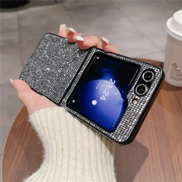 Stoßfeste PU-Leder Schutzhülle aus Hartschale für Samsung Galaxy Z Flip 5 4 3 5G in Schwarz und Silber - Bild 1