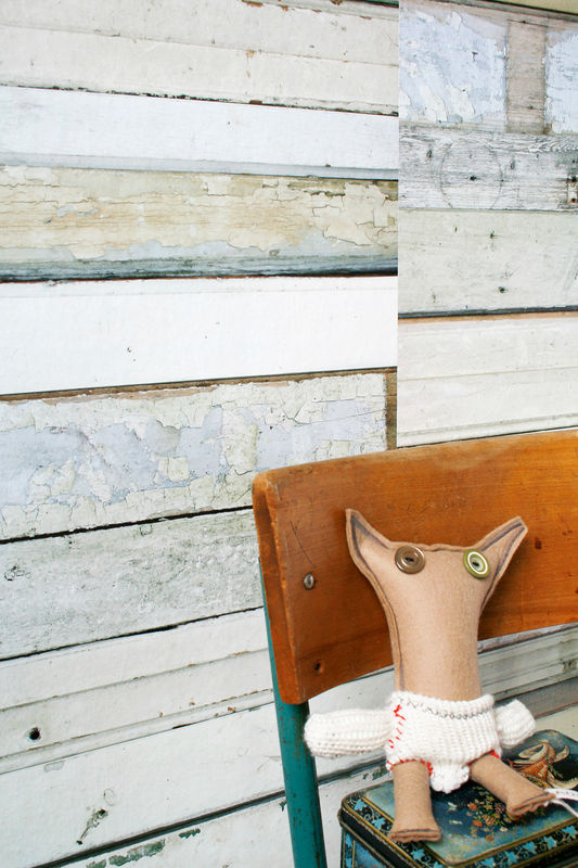 Studio Ditte Tapete Scrapwood in White und Beige aus Vlies mit mattem Finish - Bild 2