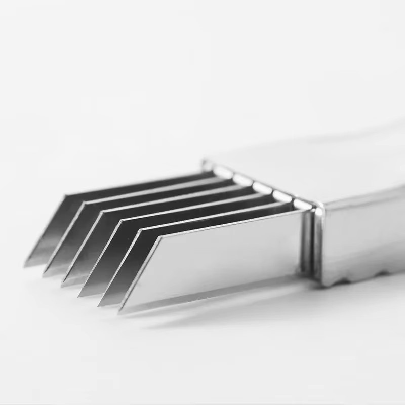 VIE LENTE Küchenmesser aus Edelstahl in Silber und Grün mit gebogenem Griff für schnelles Zerkleinern von grünem Gemüse - Bild 4