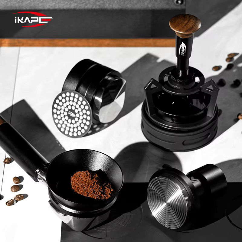 IKAPE 5-in-1 Espresso-Werkzeugset aus Edelstahl in Schwarz mit Tamper, Verteiler, WDT-Tool, Puck-Sieb und Dosiertrichter für 51mm, 54mm und 58mm - Bild 2