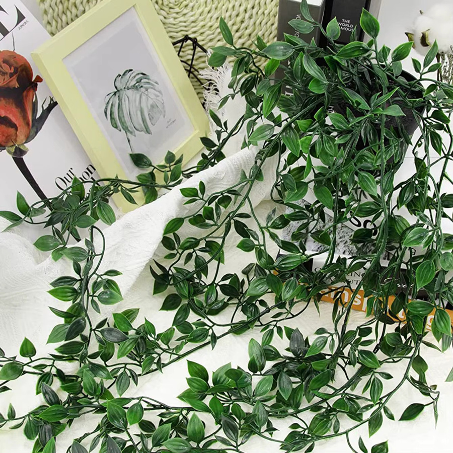 Dekorative künstliche Efeu-Pflanzen in Grün aus Kunststoff für Wandbehang und Garten-Dekoration - Bild 2