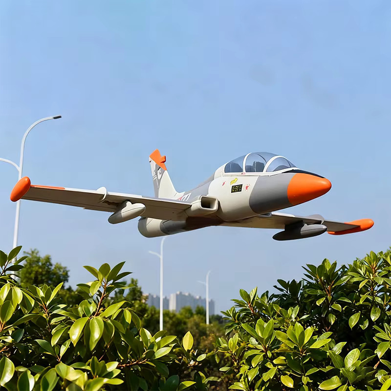 FMS MB339 Kanalflugzeug-Kämpfer, Starrflügelflugzeugmodell, Kunststoff - Bild 6