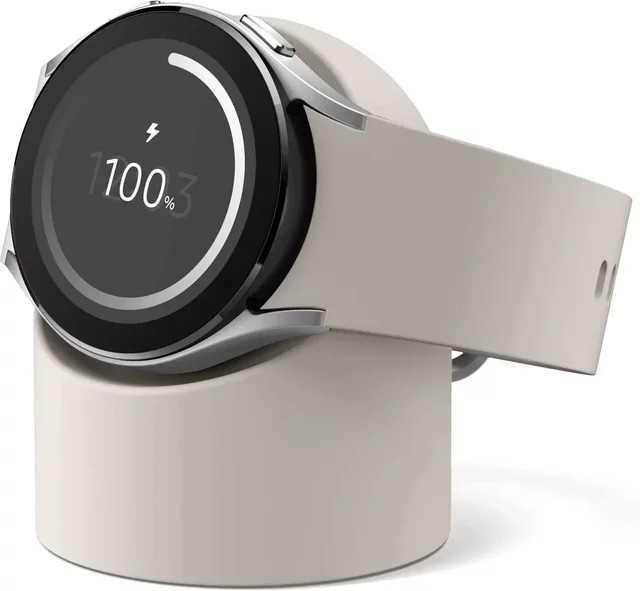 CAOWTAN Silikon Ladeständer für Samsung Galaxy Watch 3, 4, 5 Pro und 6 in Beige - Bild 1