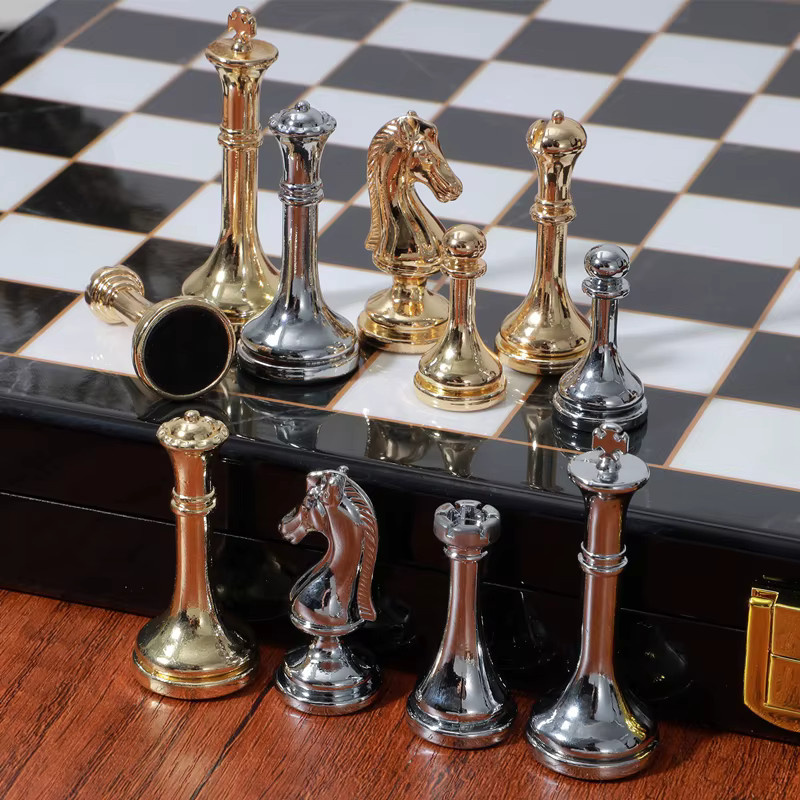 Yernea Schachbrett, Strategiespiel, mit Schachfiguren aus Zinklegierung - Bild 2