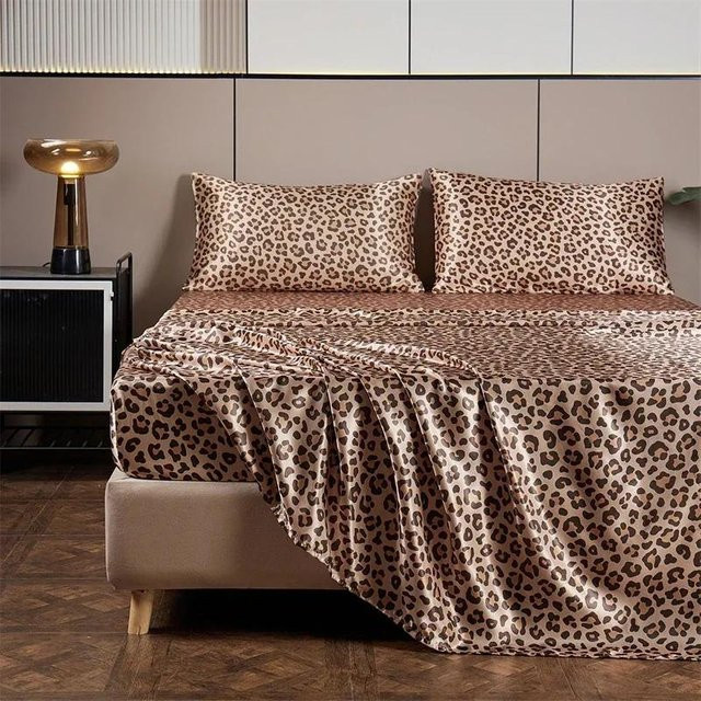 Bin Chi Textiles Bettwäsche-Set aus Satin mit Leopardenmuster in Gold, 4-teilig bestehend aus Bettbezug, Kissenbezügen und Spannbetttuch - Bild 1