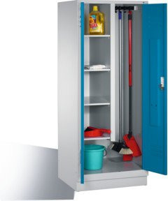 C+P Putzmittel-Spind Classic auf Sockel mit 2 Abteilen, Front Lichtblau und Korpus Lichtgrau, H: 185 cm, B: 81 cm, T: 50 cm - Bild 1