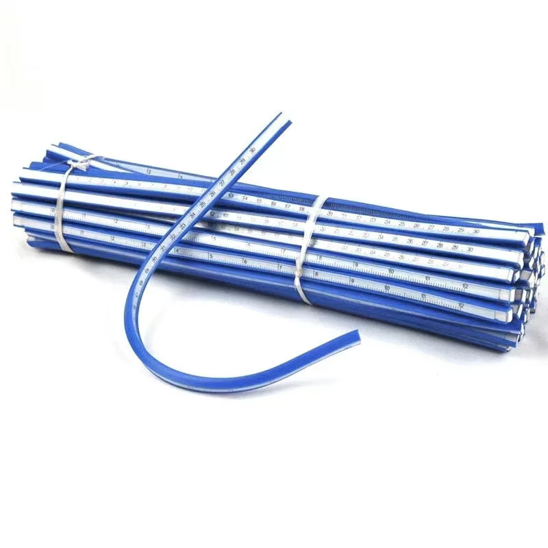 Flexibles Kurvenlineal in Blau, 30 cm Zeichenwerkzeug aus Kunststoff für Schule und Büro - Bild 2