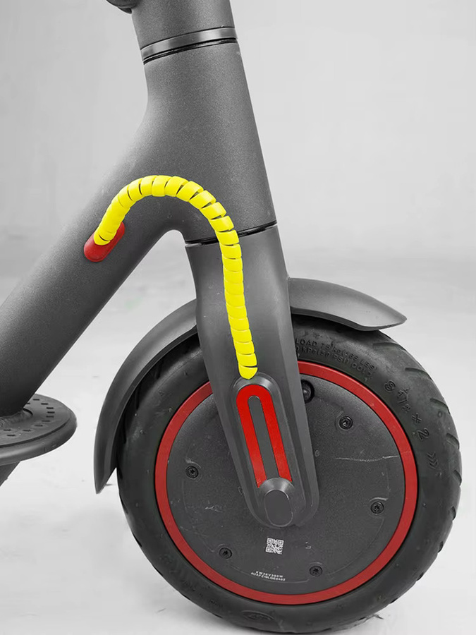 Universelles Spiralwickel-Kabelschutzband in Rot, 1,3 m lang, verschleißfester Kabelschutz für Elektroroller wie M365 PRO 2 - Bild 5