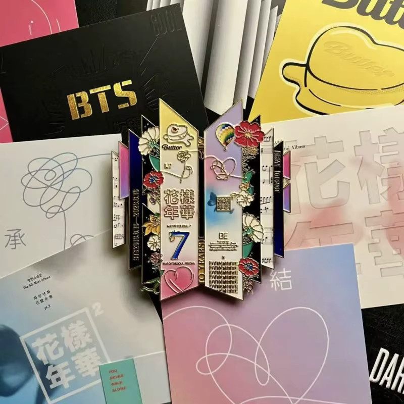 LINE FRIENDS BT21 Abzeichen-Kollektion, 10. Jubiläums-Gedenkmetallabzeichen - Bild 4