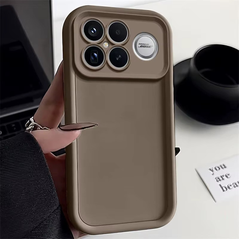Stoßfeste matte Schutzhülle für Xiaomi Poco F8 Ultra und Poco F8 Pro in Schwarz und Braun - Bild 1