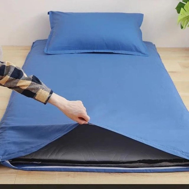 Matratzenschoner mit Reißverschluss aus Polyester in Blau, B/T/H: 120 x 200 x 7,62 cm, milbenresistent und atmungsaktiv - Bild 1