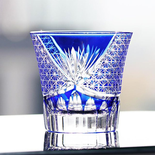 Edo Kiriko Gänseblümchen Whiskyglas von Yiran Furniture, handgefertigter Kristallbecher mit Blumenmuster, 220 ml, transparent - Bild 1