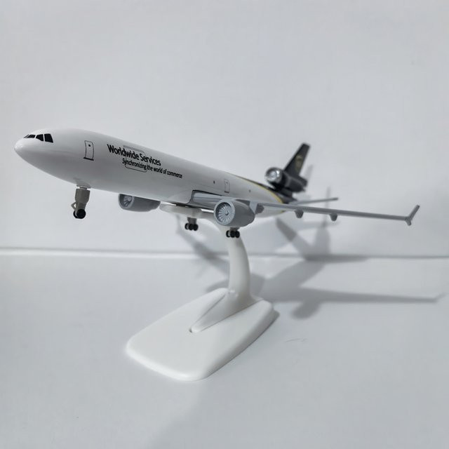 JASON TUTU McDonnell Douglas MD-11 Flugzeug Modell UPS Druckguss Metall Sammelfigur, Länge: 20 cm - Bild 1