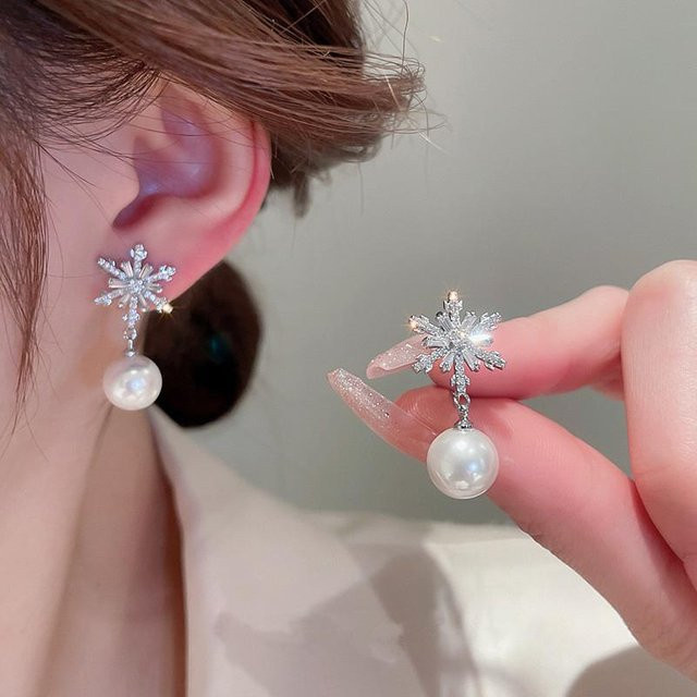 YIRAN Jewelry Hängeohrringe, Schneeflocken, CZ, Perlen, grau, Damen - Bild 1
