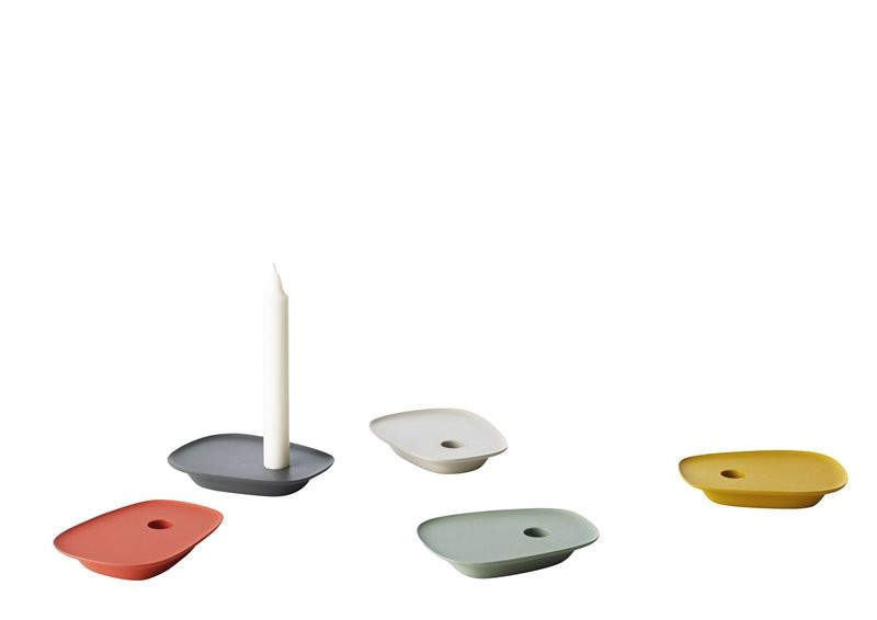 Muuto Float Kerzenhalter aus Keramik in Rot für die Wandmontage - Bild 2