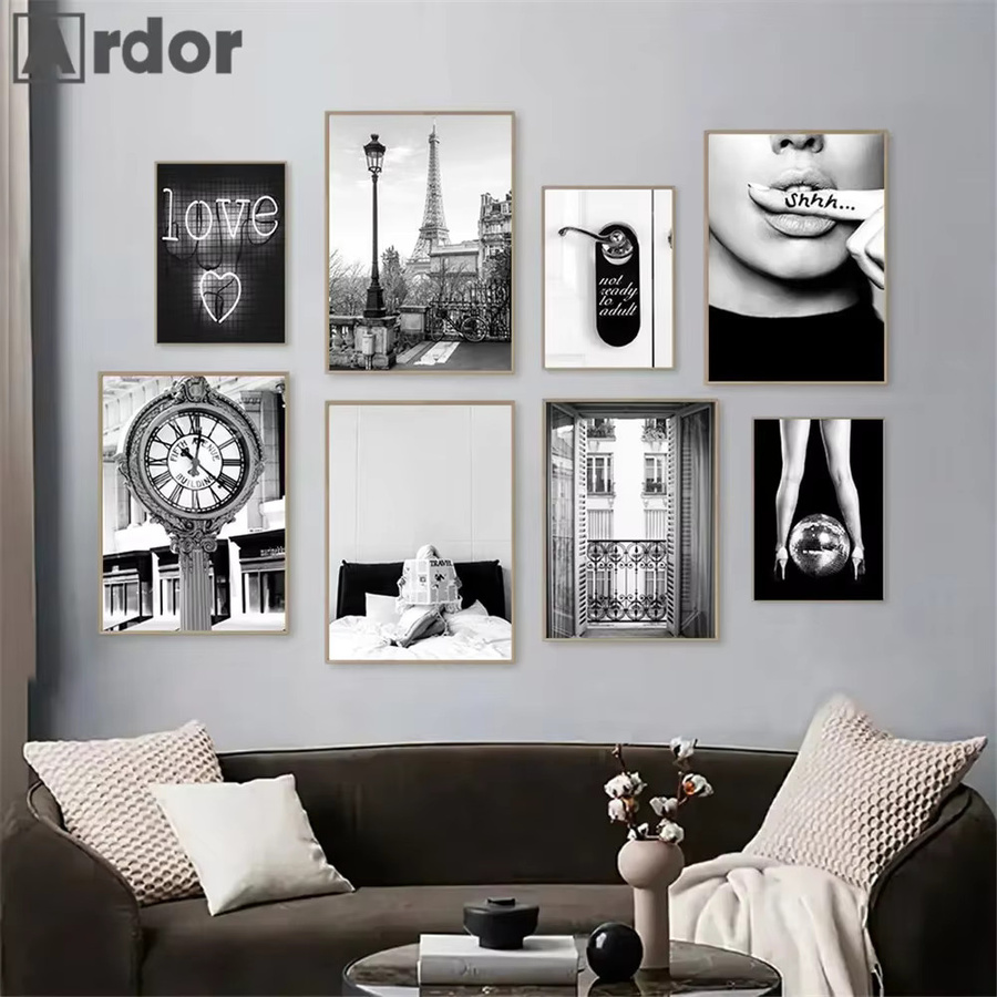 ARDOR Leinwandbild Paris Stadt Liebe Kuss Mädchen in Schwarz Weiß im Nordic Stil - Bild 2