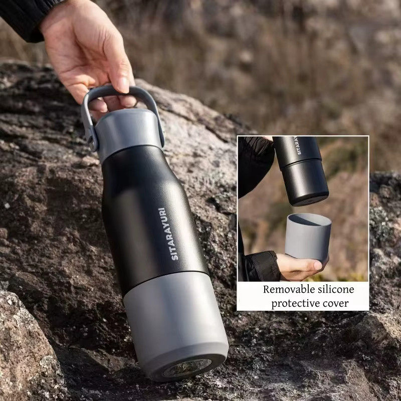 JUSTINLAU Isolierte Sportflasche aus Edelstahl 304 mit Hängegriff und Becherhülle, Thermobecher mit Strohhalm, 700 ml, Weiß und Schwarz - Bild 2