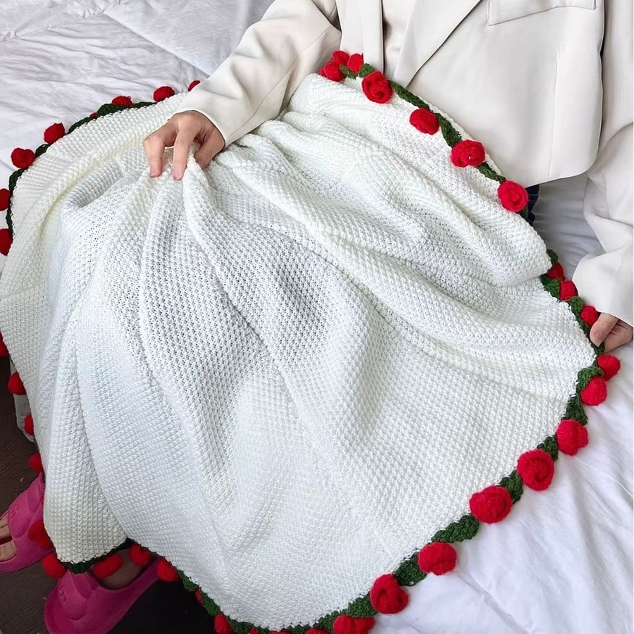 Weiche und leichte gestrickte Überwurfdecke mit floralem Design aus Polyacryl für Erwachsene - Bild 2