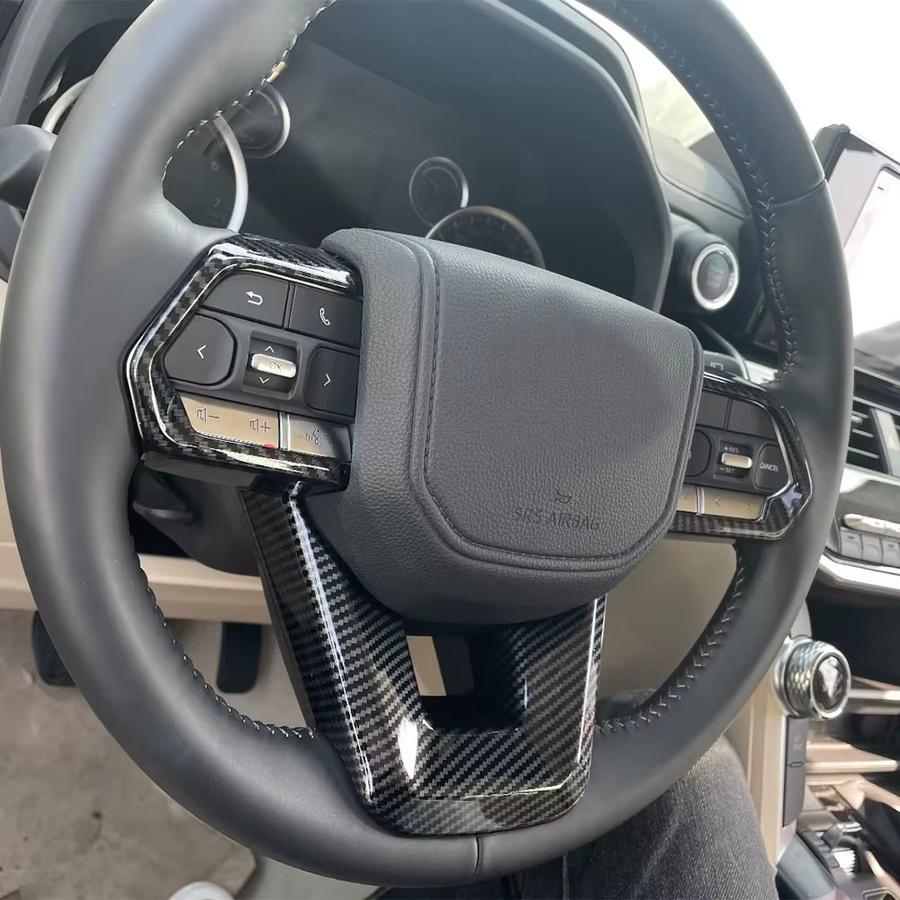 Zieraufkleber für das Lenkrad von Toyota Land Cruiser 300 in Silber und Kohlefaser-Optik - Bild 2