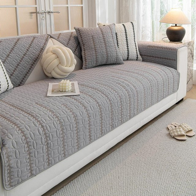 Bestickter Sofabezug mit Streifen-Design in Grau, quadratisches Couchkissen aus Polyester, B/B: 70 x 70 cm - Bild 1
