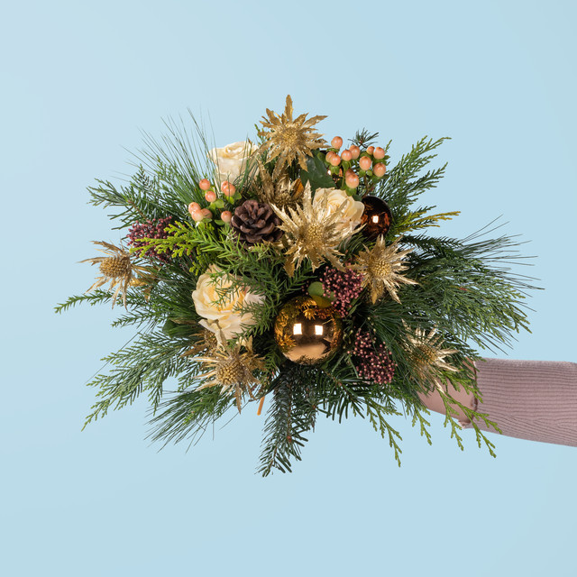 BLUME2000 Bouquet Gold Green White Weihnachtszeit - Bild 1