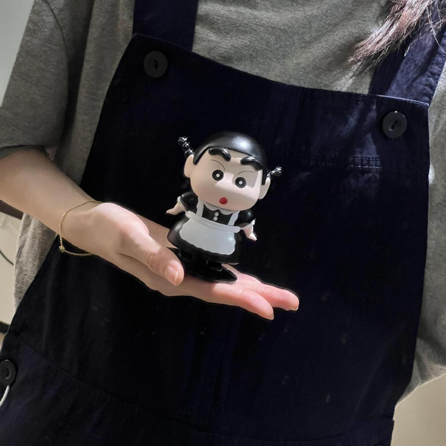 Yiran toy 1 Crayon Shin chan Anime Modell Shin chan cos Dienstmädchen 10cm - Bild 4