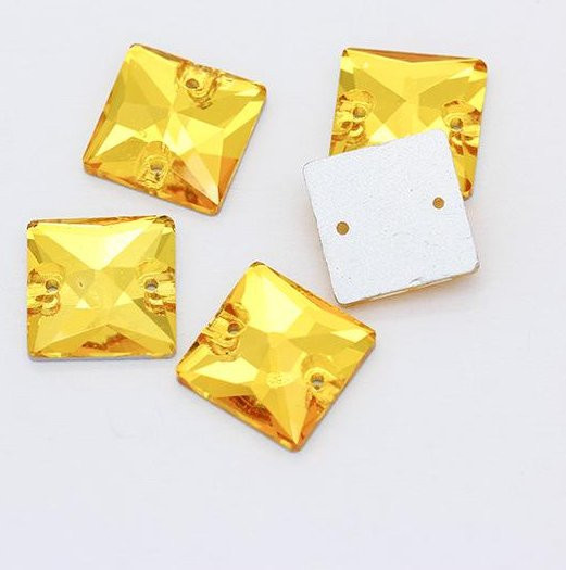 CreativeCorner Quadratische Doppelloch-Kristallsteine aus Glas in Gold für DIY-Kleidung und Hochzeitsaccessoires, 45 Stück, Größe: 10 mm - Bild 1