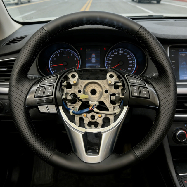 WUNHKF Lenkradbezug aus Mikrofaser-Leder in Schwarz für Mazda 3 Axela, Mazda 6 Atenza, Mazda 2, CX-3, CX-5 - Bild 1